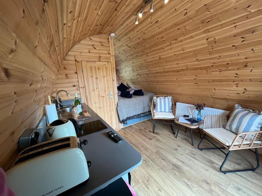 The Pod Patch - Trelerney Pod Chalet *